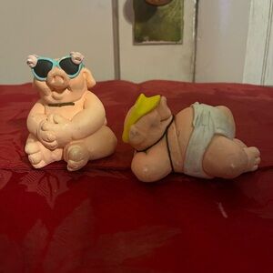 Vintage Wetherbee Pigs